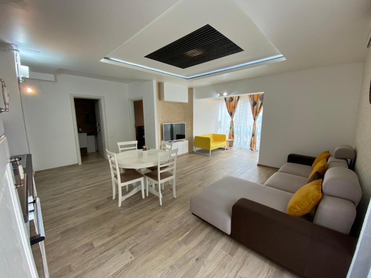 Sunny Deluxe Apartment Cosmopolis Stefanestii de Jos Exterior photo