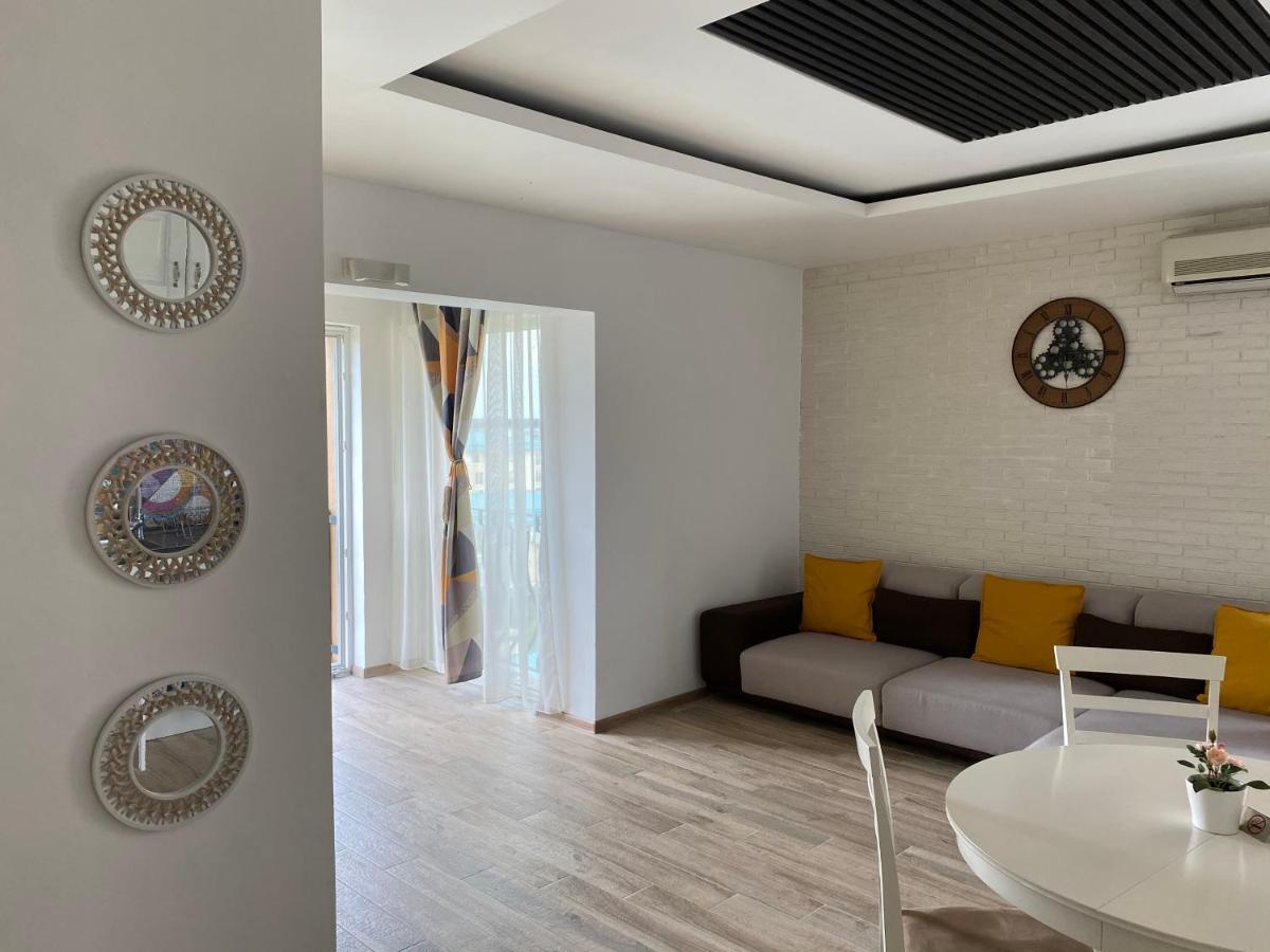 Sunny Deluxe Apartment Cosmopolis Stefanestii de Jos Exterior photo